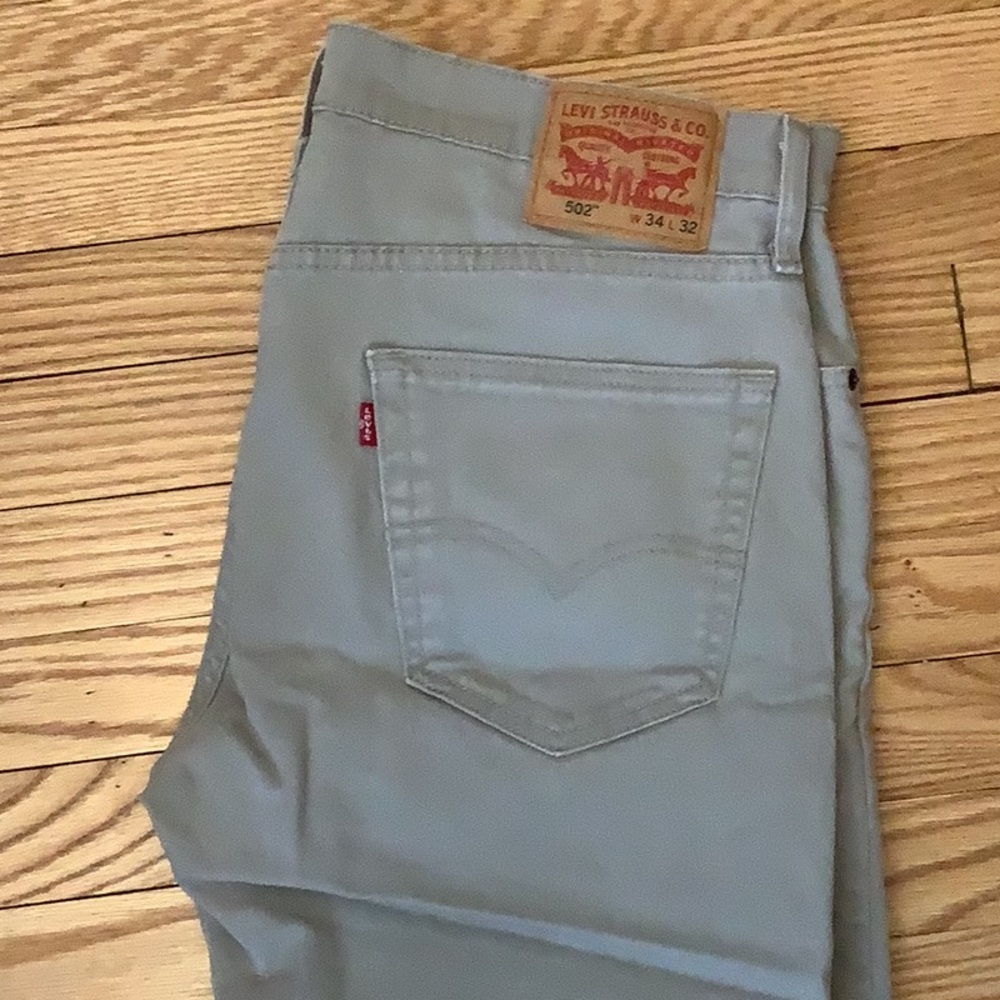 Mens tan denim Levi jeans 502